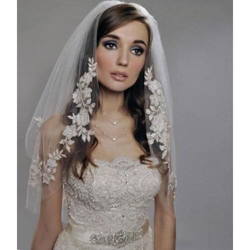 Hot Selling Wedding Veil Blush Bridal Veil 2 Tiers Elbow Lace Veil With Pearl