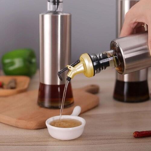 1Pcs Bottle Pourer Spout Stopper Dispenser Olive Oil Sprayer Liquor Wine Tools Flip Set Flow Kitchen C0P4