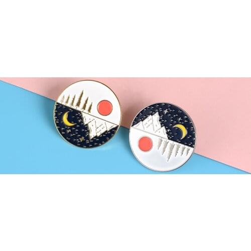 Beautiful scenery pin Sunrise Moon rise horizon enamel pins brooches Round Lapel pin badges Shirt bag jewelry gift for women men