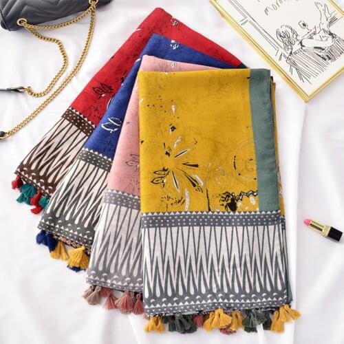New fashion womens fashion holiday 4 colors arrival summer shawl comfortable soft outdoor print Fame style long big sun scarf