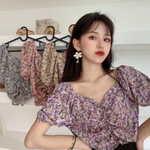 Vintage Puff Slevee Floral Blouse French V-Neck Floral Printed Chiffon Shirt 2021 Summer New Casual Korean Short Shirt T-Shirt