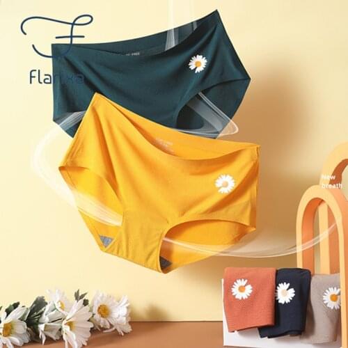 Flarixa 3Pcs Womens Ice Silk Panties Seamless Mid Waist Small Daisy Print Holes Breathable Triangle Shorts Comfortable Lingerie