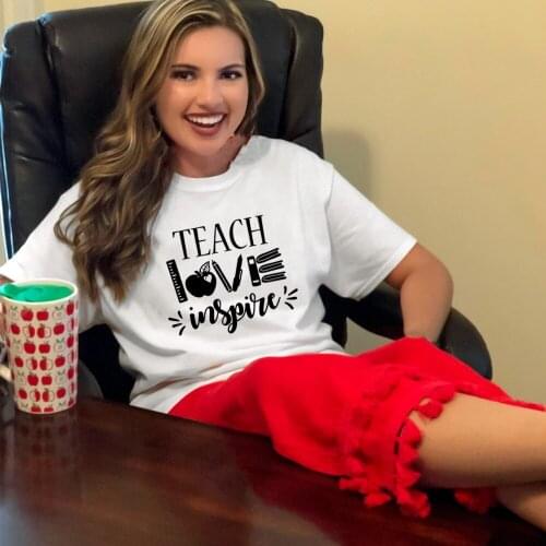 Teach Love Inspire Letter Ruler Apple Pen Book Print Graphic Tees Women Casual Teacher T-shirt Harajuku Vintage Tops Camisetas