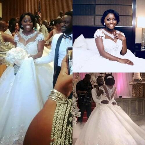 Plus Size Wedding Dresses African Short Sleeves Lace Appliqued robes de mariée Custom Made Tulle Beaded Wedding Gowns