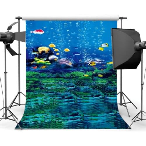 Underwater World Backdrop Fish Bubble Green Grass Coral Aquarium Romantic Wallpaper Photography Background for Kids Adults