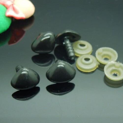 100pcs Safety Nose / Plastic Doll Noses Triangle Black Color For Bear Doll Animal Puppet Making 15*11.5mm EA061