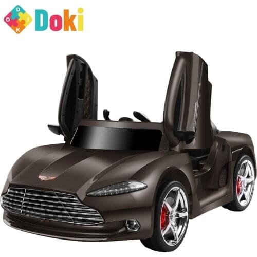 New Large Four-wheeled Childrens Electric Car with Bluetooth Remote Control Music Swing Toy Car Electric Car for Kids Ride On