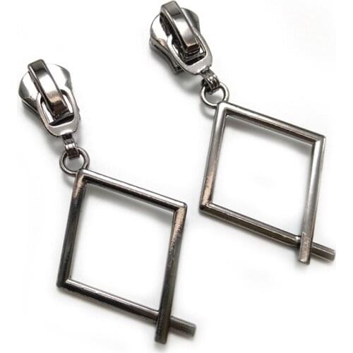 20pcs/lot, Brandnew 5# Black Zipper Sliders for Metal, Nylon, Resin Zippers; Irregular Quadrangle Shape Pull, DIY Accessories