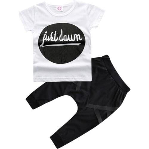 2017 Spring summer fashion baby clothes sets European and American T-shirt + pants suit 0-2 years baby boy / girl clothes