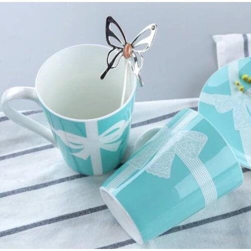 Classic Lace Blue Ceramic Cup Creative Blue Drink Cup Coffee Milk Cereal Mug Wedding Gift High Quality Bone China Christmas Cups