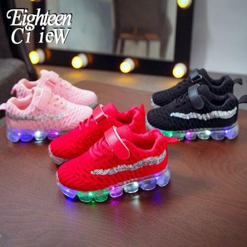 Glowing Sneakers LED Lighted Childrens Shoes 2020 New Children Casual Shoes Girls Soft Bottom Light Shoes Crystal Luminous Sole