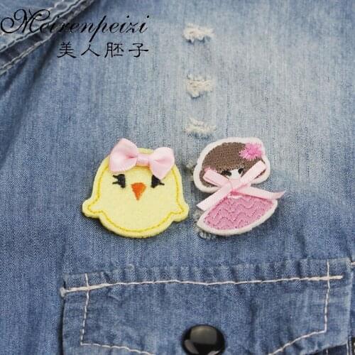 Cartoon Doll Girl Little Yellow Chicken Knitting Cloth Brooches Pins Backyard Chickens Brooch Jewelry Backpack Pin Gift for Kids
