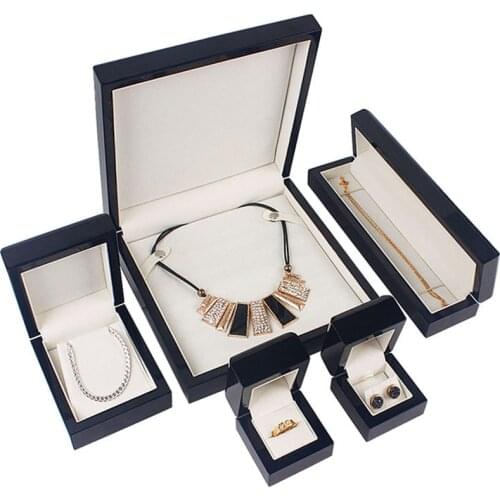 Luxury High Gloss Wood Jewelry Big Necklace Box Best Quality Large Jewellery Gift Packaging Storage Case with Custom Logo