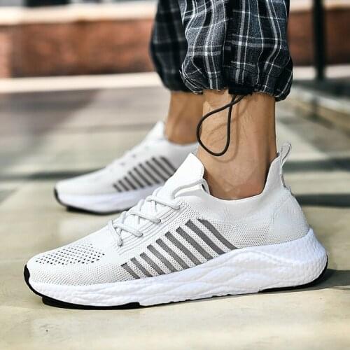 Men women Lightweight Running Shoes Summer Ultra-light Breathable Sneakers Zapatos De Mujer Walking Shoes Couples Sneakers 36-45