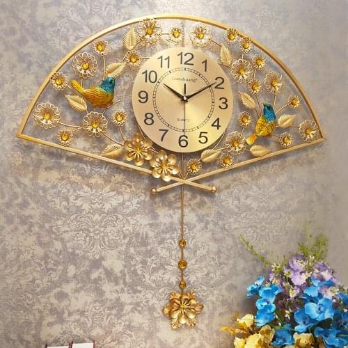 New Chinese Style Fan Shaped Wall Clock Living Room Fashion Graceful Wall Watch Mute Cool Creative Quartz Clock