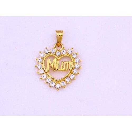 JH 2020 New Mothers Day Gift Necklace Pendant Letter Mum Iced Out Heart Shaped Creative Pendants for Womens Accessories Sale