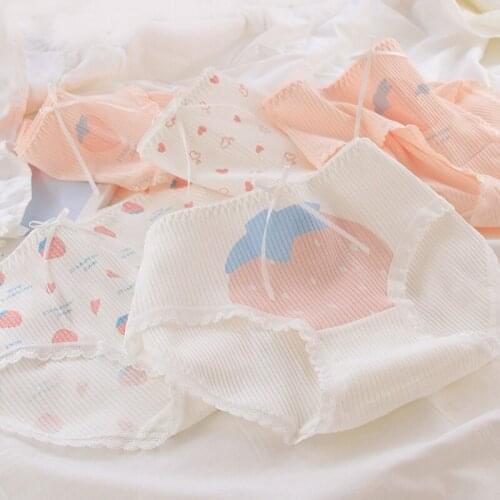 Sweet Strawberry Lady Underwear Cotton Comfortable Seamless Underwear Middle Waist Lace Breathable Thread Kawaii Lingerie Sexy