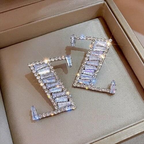 Dainty Female Crystal Letter Z Earrings Classic Gold Color Stud Earrings Simple White Zircon Wedding Earrings For Women