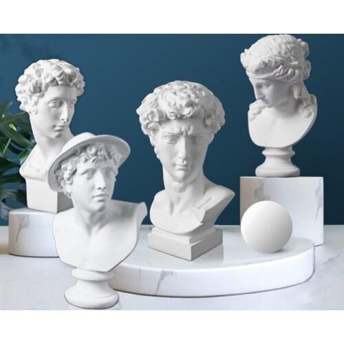 15 Cm Nordic Home Decor Home Decoration Resin Statue Sculpture European Character Statue Pure White Art Supplies Desktop Orname