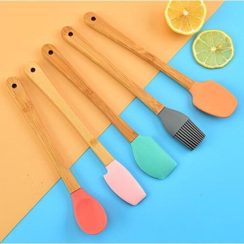 1 Set Cream Spatula Non-stick Cream Brush Easy to Use Multi-use Silicone Heat-resistant Cream Spreader Cake Supplies for Kitchen