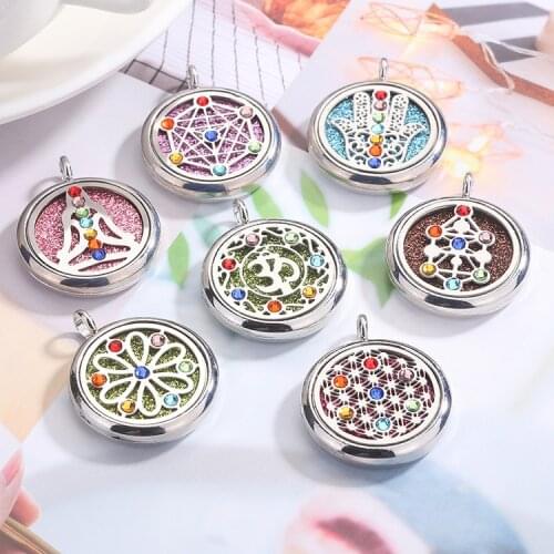 Stainless steel hollow aromatherapy box, home decoration, air freshener, essential oil diffuser, perfume pendant accessories