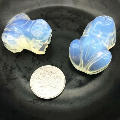Drop Shipping Cute White Opal Stone Frog Shaped Crystal Carved Animals Figurine Decoration Gift Natural Stones and Crystals