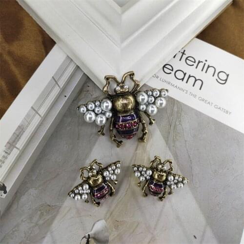 Ofing world 】 after Europe and the United States jewelry do old bronze rhubarb bee brooch pearl 925 silver earrings