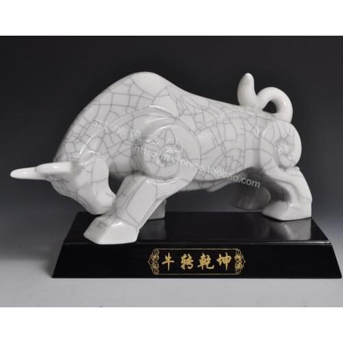 Glaze cattle cattle ornaments ornaments Qiankun fashion art ceramic lovely Home Furnishing classical pastoral office