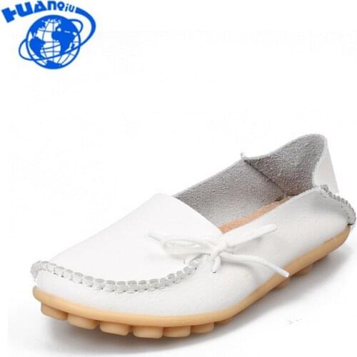 HUANQIU Women Real Leather Shoes Moccasins Mother Loafers Soft Leisure Flats Casual Female Driving Ballet Plus size 35-44 WFQ79