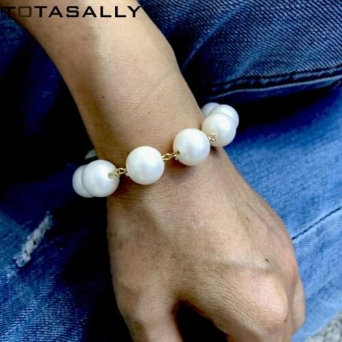 TOTASALLY 2019 Hot Baroque Simulated Pearl Beaded Bracelet Skull Head Charms Bracelets Bangles for Women Ladies Jewelry Gift