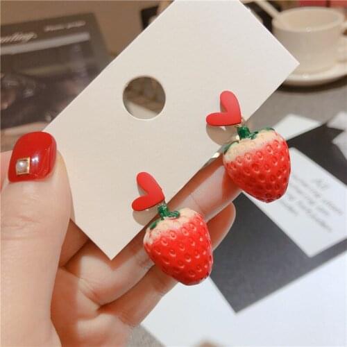 Sweet Fruit Strawberry Shaped Drop Earrings for Women Korean Fashion Simple Pendant Earrings Unusual Jewelry 2021 New