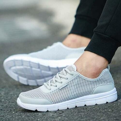 Summer Running Shoes Men Jogging Sneakers Breathable Mesh Cool Lace-up Outdoor Comfortable Men Casual Driving Shoes Beach Shoes