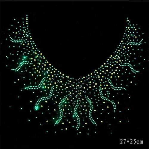 2pc/lot Neckline flower hot fix rhinestone motif designs iron on rhinestone transfer designs for sweater