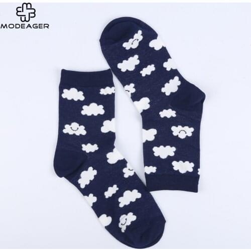 Modeager Japan Cute Novelty socks Flaky clouds Pattern Women Lady Socks Funny 75% combed cotton high quality Female Socks
