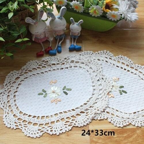 Oval hand-crocheted fine thread tablecloths, table MATS, tea MATS, decorative vase MATS, coffee cup MATS