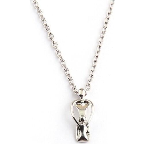 Free shipping Fashion alloy mother hug children charm pendant holiday gift Women Necklace for lady