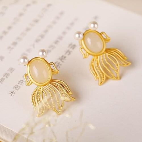 Natural Jade Hetian Jade Womens Ancient Gold Inlaid White Jade Pearl Goldfish with Ear Studs Frosted Gold Earrings