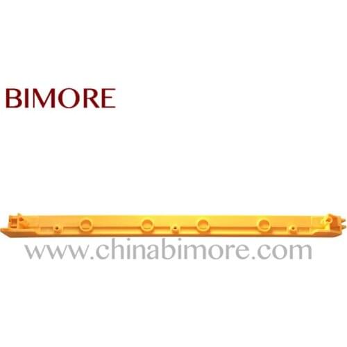 DSA3000583 Left elevator escalator parts Escalator Stainless Steel Step Demarcation Length 413mm Width 26mm