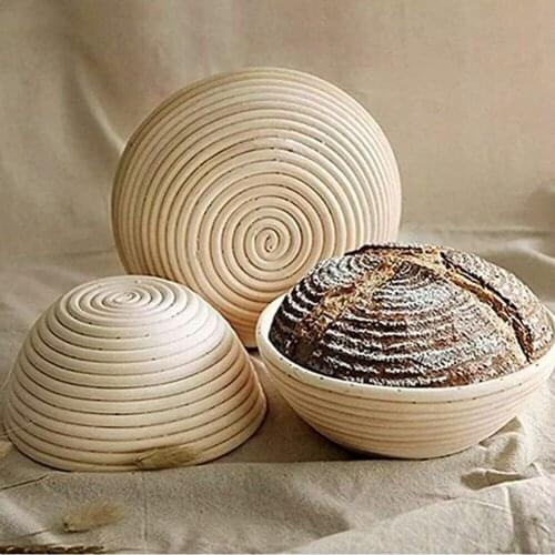 New 9 Inch Bread Proofing Basket Set with Cloth Liner Dough Scraper Bread Lame for Professional Home Bakers SCI88