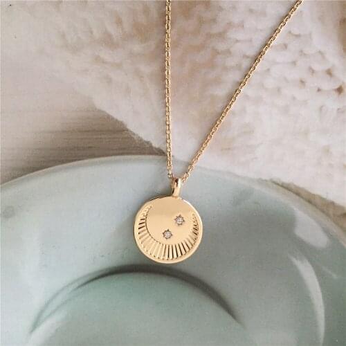 LoVely Gold Color Plating Textured New Moon On Round Disc Pendant Necklace For Women Girl Casual Elegant Gorgeous Jewelry Access