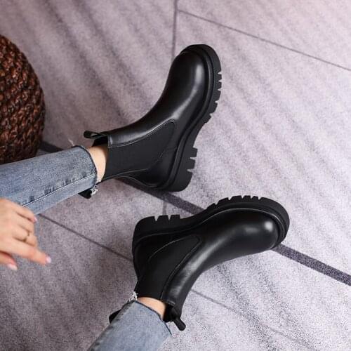 2021 Winter Women Shoes Genuine Leather Round Toe Chunky Heel Women Boots Fashion Retro Platform Boots Shoes zapatos para mujer