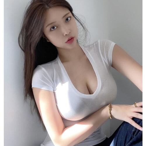 2021 new fashion ladies slim sexy V-neck chest white short-sleeved T-shirt