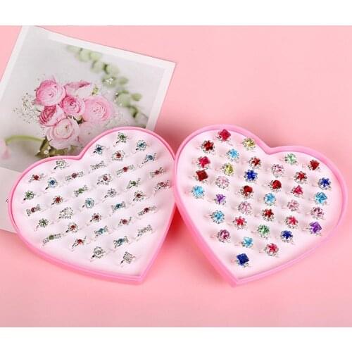 36Pcs Girls Rhinestone Faux Pearl Cute Adjustable Finger Ring Jewelry Set Birthday Gift Girls Pretend Play Makeup Toys