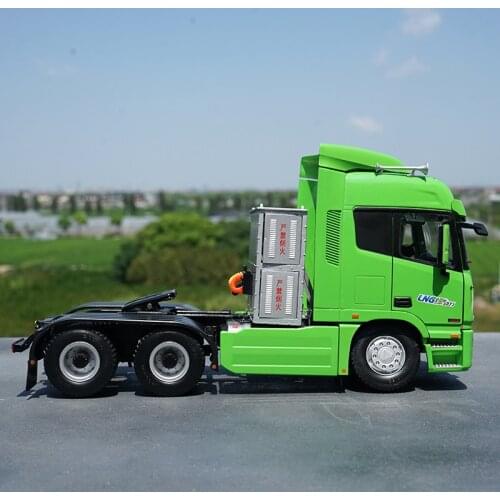 Original factory authentic Foton AUMAN MT Version 1:24 AUMAN GTL LNG semi-trailer tractor alloy scale models for gift, collectio