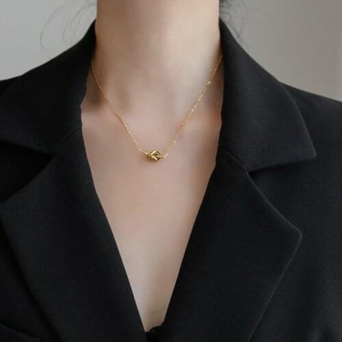 YUN RUO Not Fade 18K Gold Plated Vintage Hoop Knot Pendant Necklace Woman Jewelry Fashion Titanium Stainless Steel Accessory