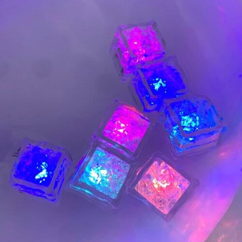 8Pcs Kids Bathing Luminous Ice Cubes Cute Animal Print Colorful LED Light Toys Wedding Festival Bar Wine Glass Decoration Toys