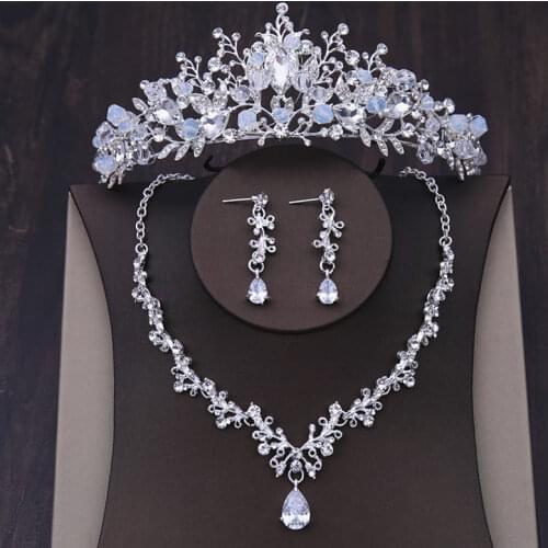New Wedding Crown and Necklace Set for Bride Jewelry Sets Pearl Rhinestone Tiara Headband Wedding Jewelry Zircon Necklace Set