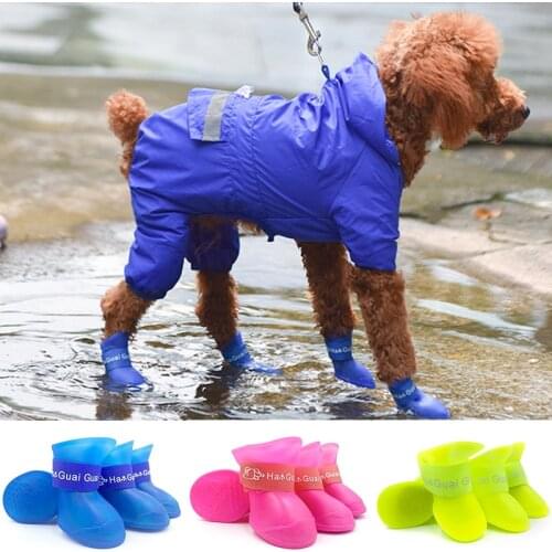 Summer Anti-slip Waterproof Dog Shoes Soft Rubber Waterproof Dog Socks 4pcs S/M/L Small Dog Shoe for Dogs Cat Sandals Rain Boots