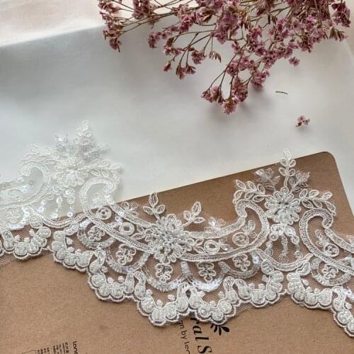 2020 new luxury beaded wave wedding dress skirt neckline lace Accessories Rice white 2 yards