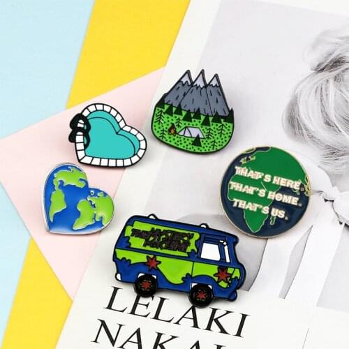 Green Save The Earth Environmental Brooches Outdoors Adventure Mountain Bus Travel Cartoon Enamel Pins Shirt Bag Lapel Pin Badge